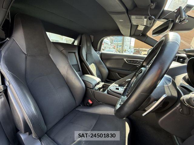 Jaguar F-TYPE 2018-09 8366418-9
