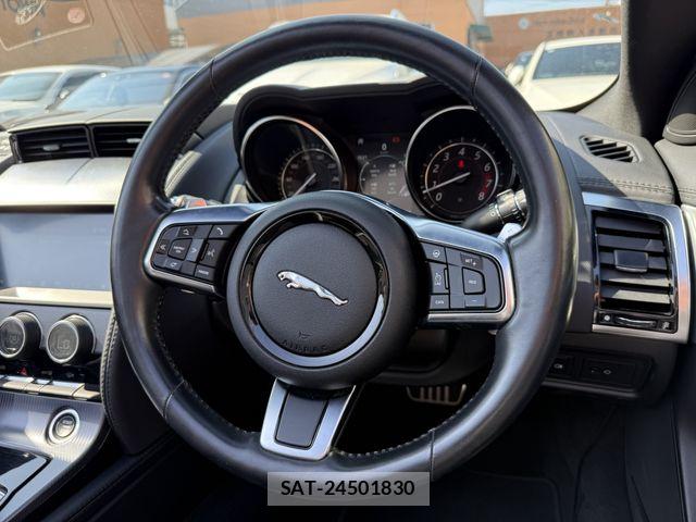 Jaguar F-TYPE 2018-09 8366418-13