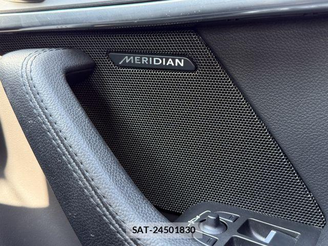 Jaguar F-TYPE 2018-09 8366418-18