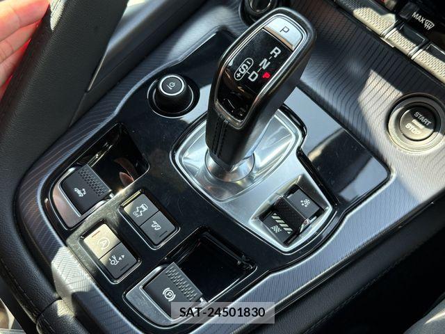 Jaguar F-TYPE 2018-09 8366418-19