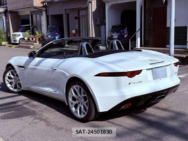 Jaguar F-TYPE 2018-09 8366418-5