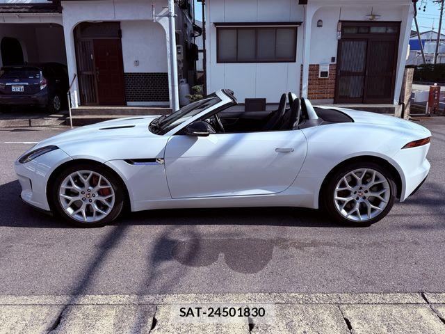 Jaguar F-TYPE 2018-09 8366418-6