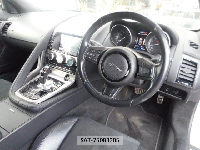 Jaguar F-TYPE 2015-02 4325360-8