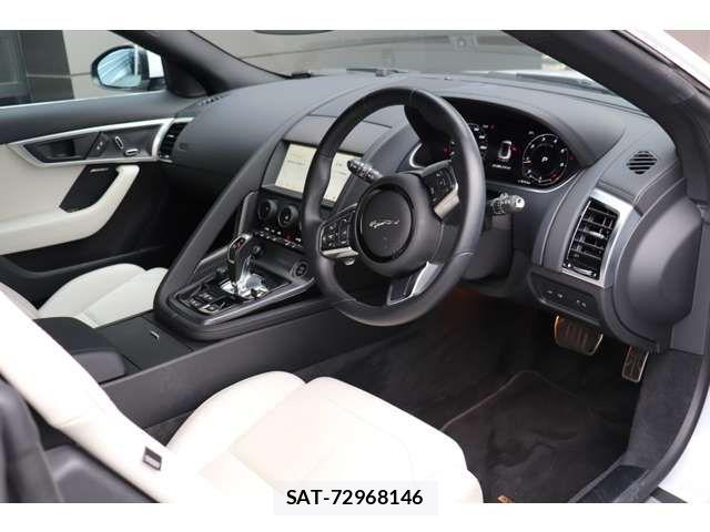 Jaguar F-TYPE 2021-07 7500999-11