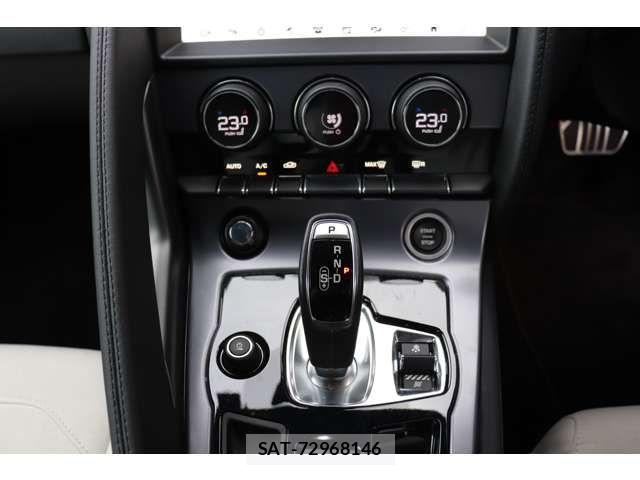 Jaguar F-TYPE 2021-07 7500999-16