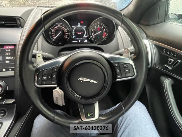 Jaguar F-TYPE 2019-12 7876995-23