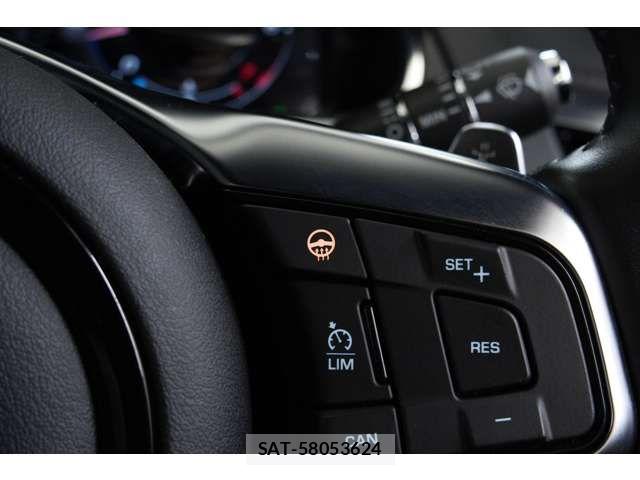 Jaguar F-TYPE 2020-06 8158608-11