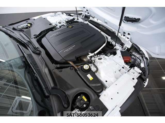 Jaguar F-TYPE 2020-06 8158608-5