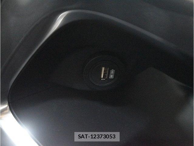Jaguar I-Pace 2020-11 8074126-28
