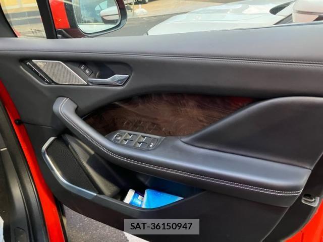 Jaguar I-Pace 2019-07 8130648-13