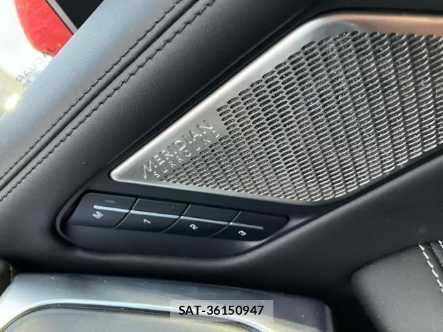 Jaguar I-Pace 2019-07 8130648-26