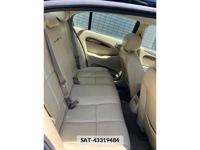 Jaguar S-TYPE 2006-03 7979558-11