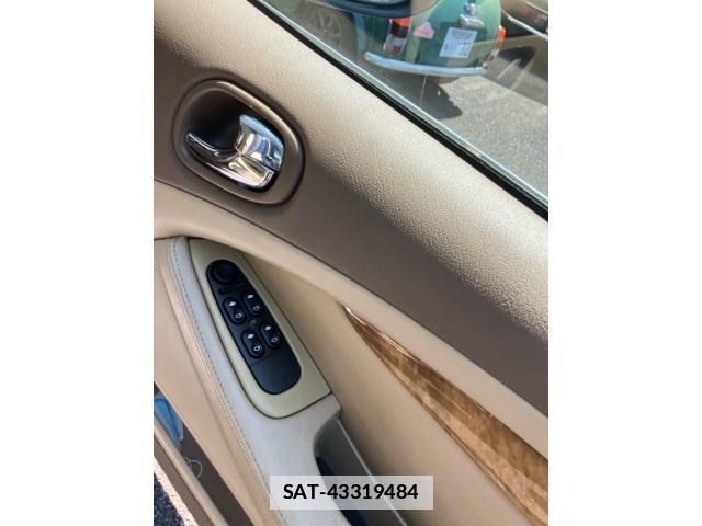Jaguar S-TYPE 2006-03 7979558-14