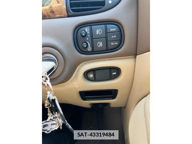Jaguar S-TYPE 2006-03 7979558-16