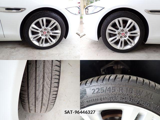 Jaguar XE 2018-07 1309278-23