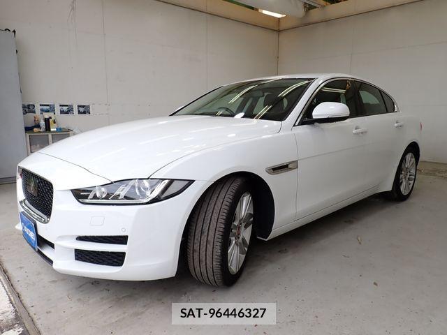 Jaguar XE 2018-07 1309278-6