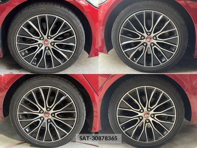 Jaguar XE 2018-12 1585955-4