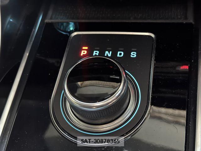 Jaguar XE 2018-12 1585955-8
