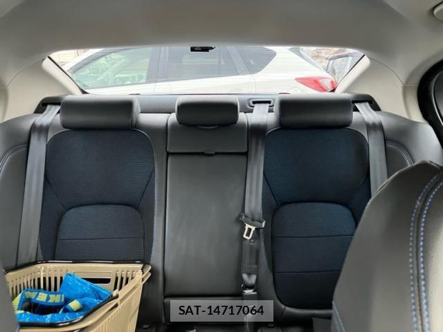 Jaguar XE 2016-04 1660902-27