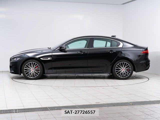 Jaguar XE 2021-05 3375996-17