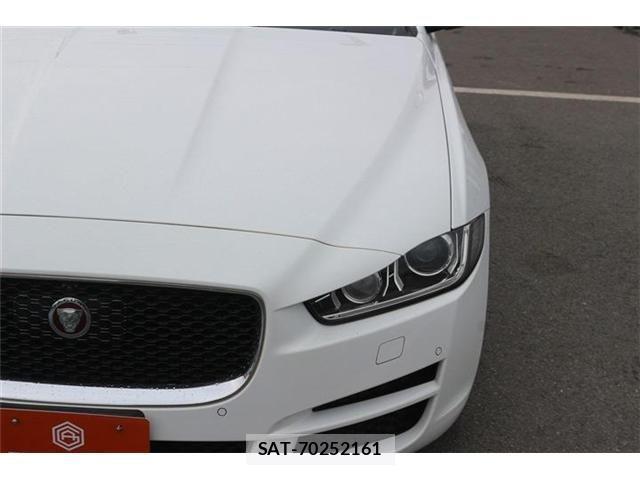 Jaguar XE 2016-06 4043749-17