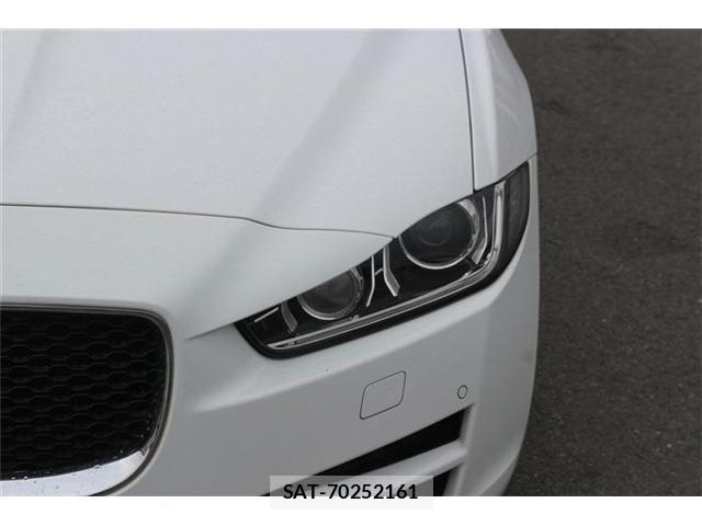 Jaguar XE 2016-06 4043749-18