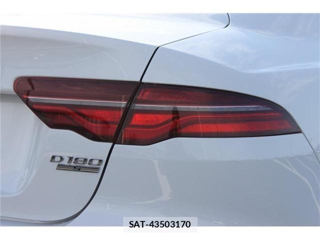 Jaguar XE 2020-06 4392781-15