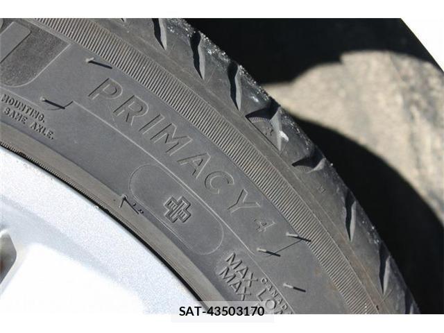 Jaguar XE 2020-06 4392781-20