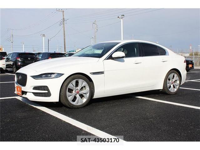 Jaguar XE 2020-06 4392781-6