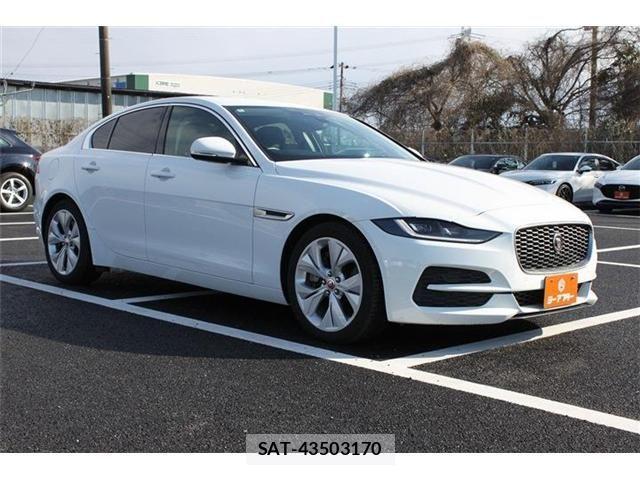 Jaguar XE 2020-06 4392781-8