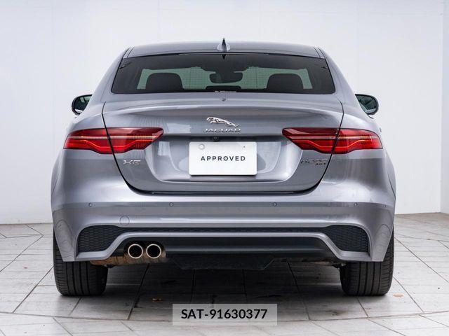 Jaguar XE 2021-06 4594187-15