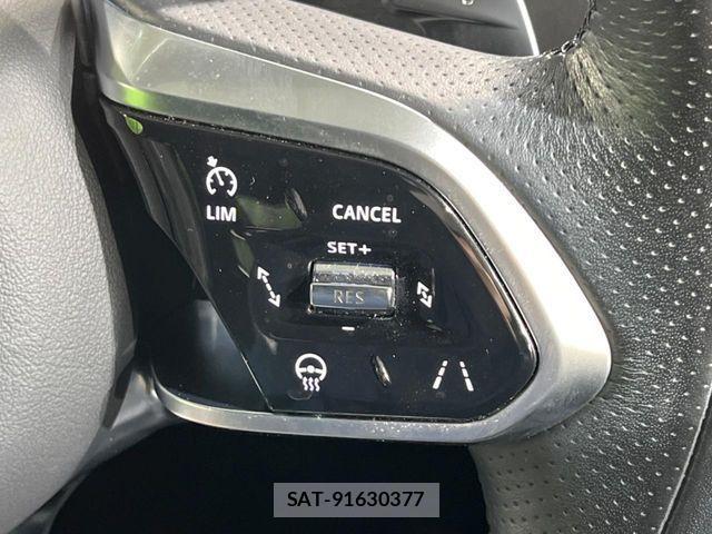 Jaguar XE 2021-06 4594187-5
