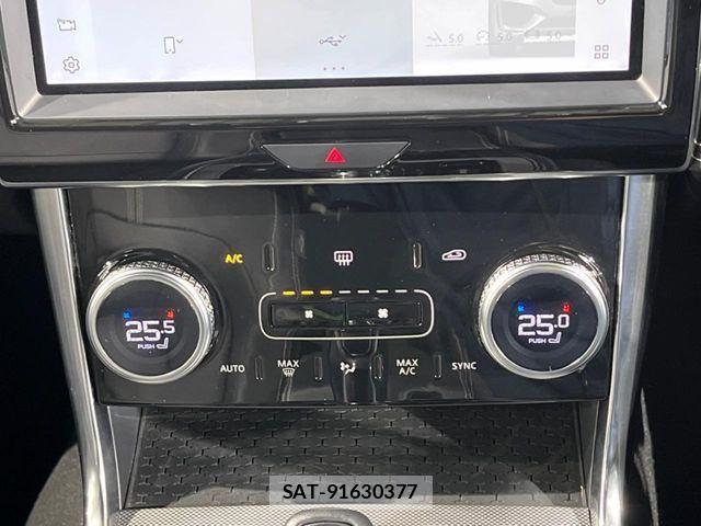Jaguar XE 2021-06 4594187-8
