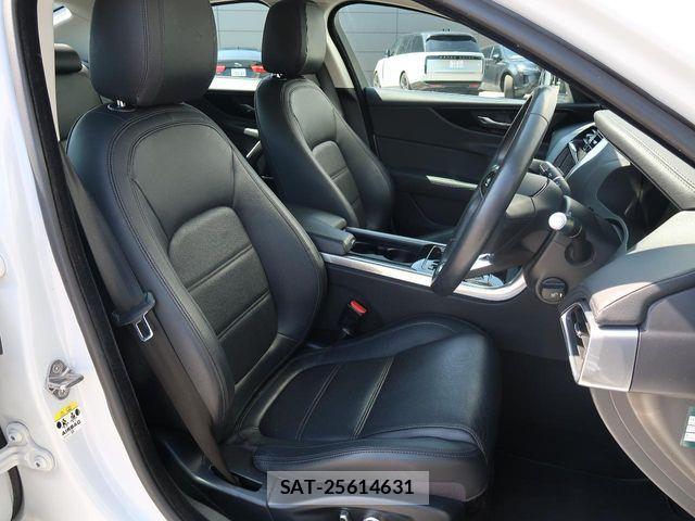 Jaguar XE 2020-12 6001440-18