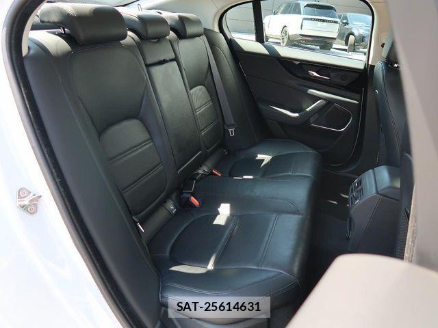 Jaguar XE 2020-12 6001440-19