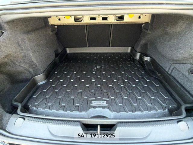Jaguar XE 2022-01 6304658-17