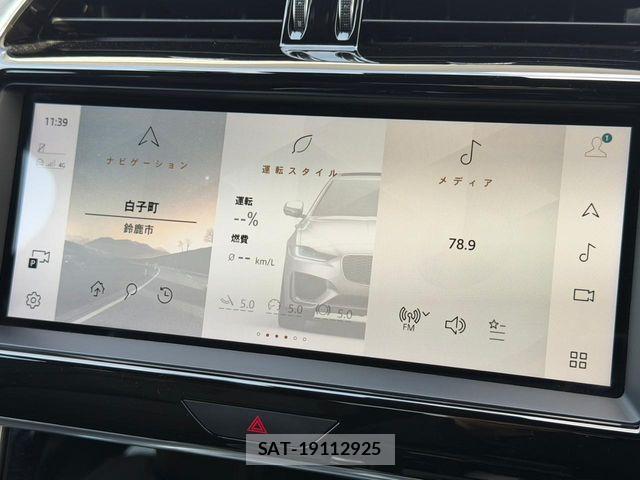 Jaguar XE 2022-01 6304658-4