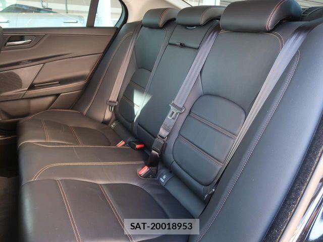 Jaguar XE 2017-03 6752019-18