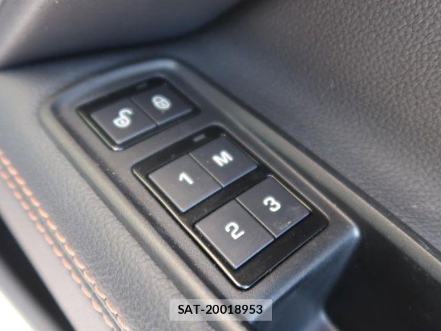 Jaguar XE 2017-03 6752019-4