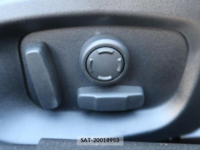Jaguar XE 2017-03 6752019-7