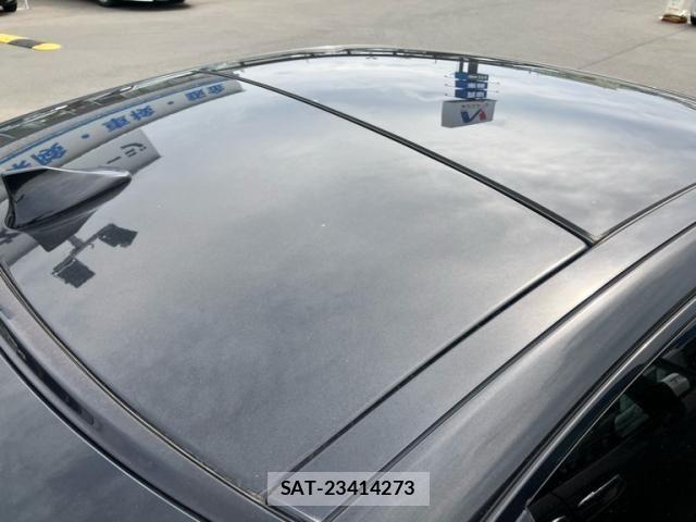 Jaguar XE 2016-02 6906814-13