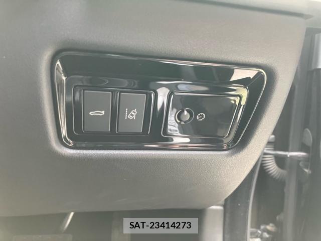 Jaguar XE 2016-02 6906814-19