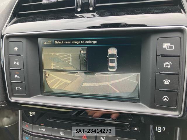 Jaguar XE 2016-02 6906814-23