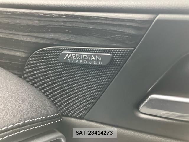 Jaguar XE 2016-02 6906814-27