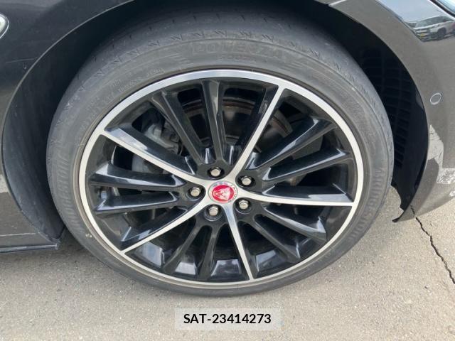 Jaguar XE 2016-02 6906814-5