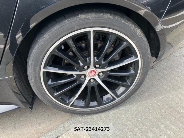 Jaguar XE 2016-02 6906814-8