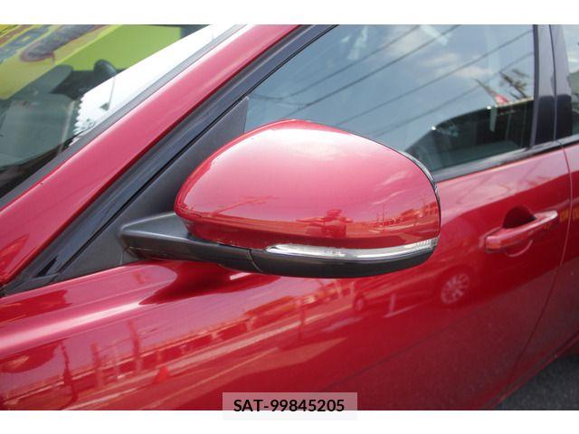 Jaguar XE 2015-12 7058961-9