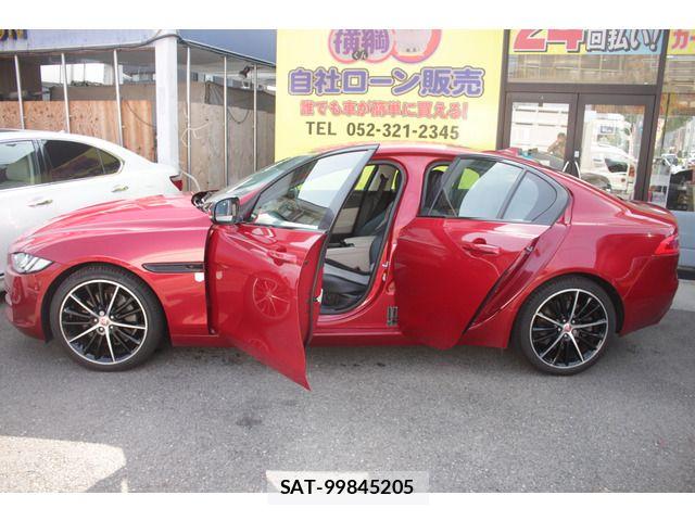 Jaguar XE 2015-12 7058961-12