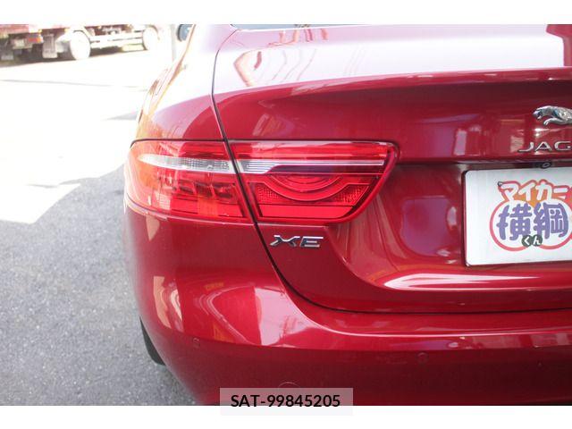 Jaguar XE 2015-12 7058961-16