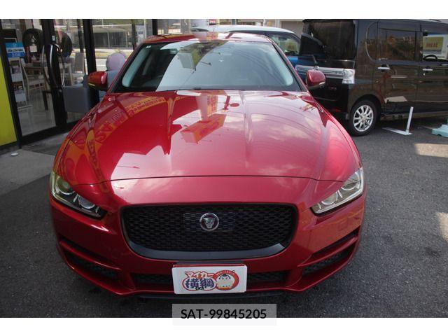Jaguar XE 2015-12 7058961-6